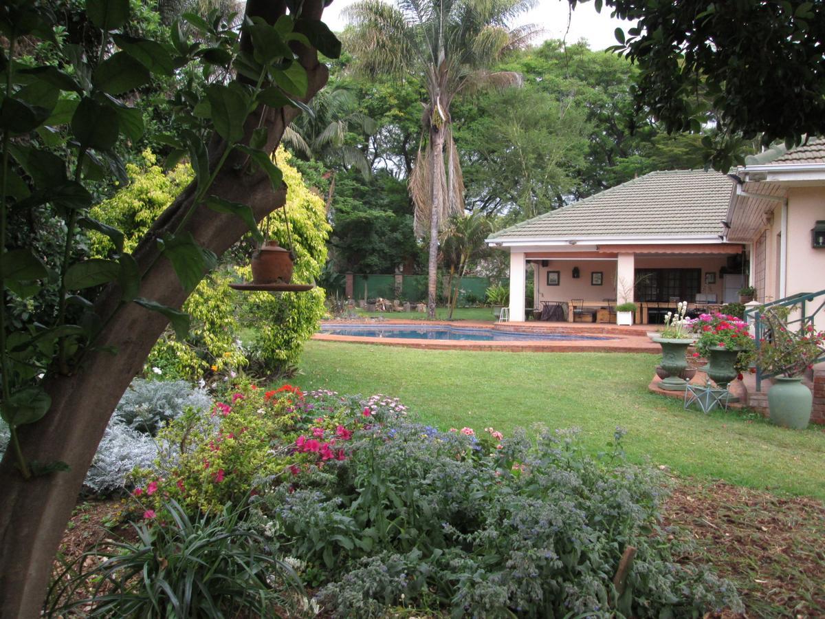 12 Fleetwood Bed & Breakfast Harare Dış mekan fotoğraf