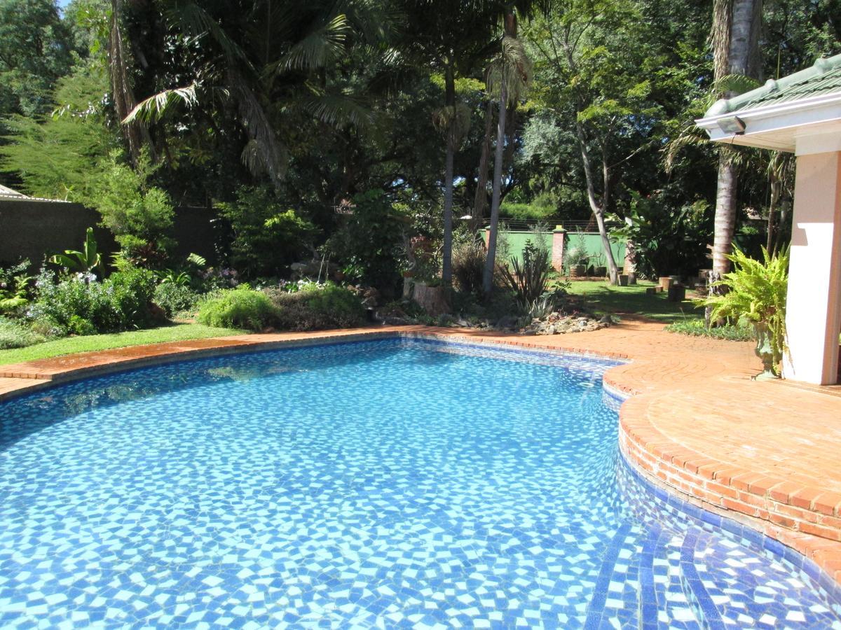 12 Fleetwood Bed & Breakfast Harare Dış mekan fotoğraf