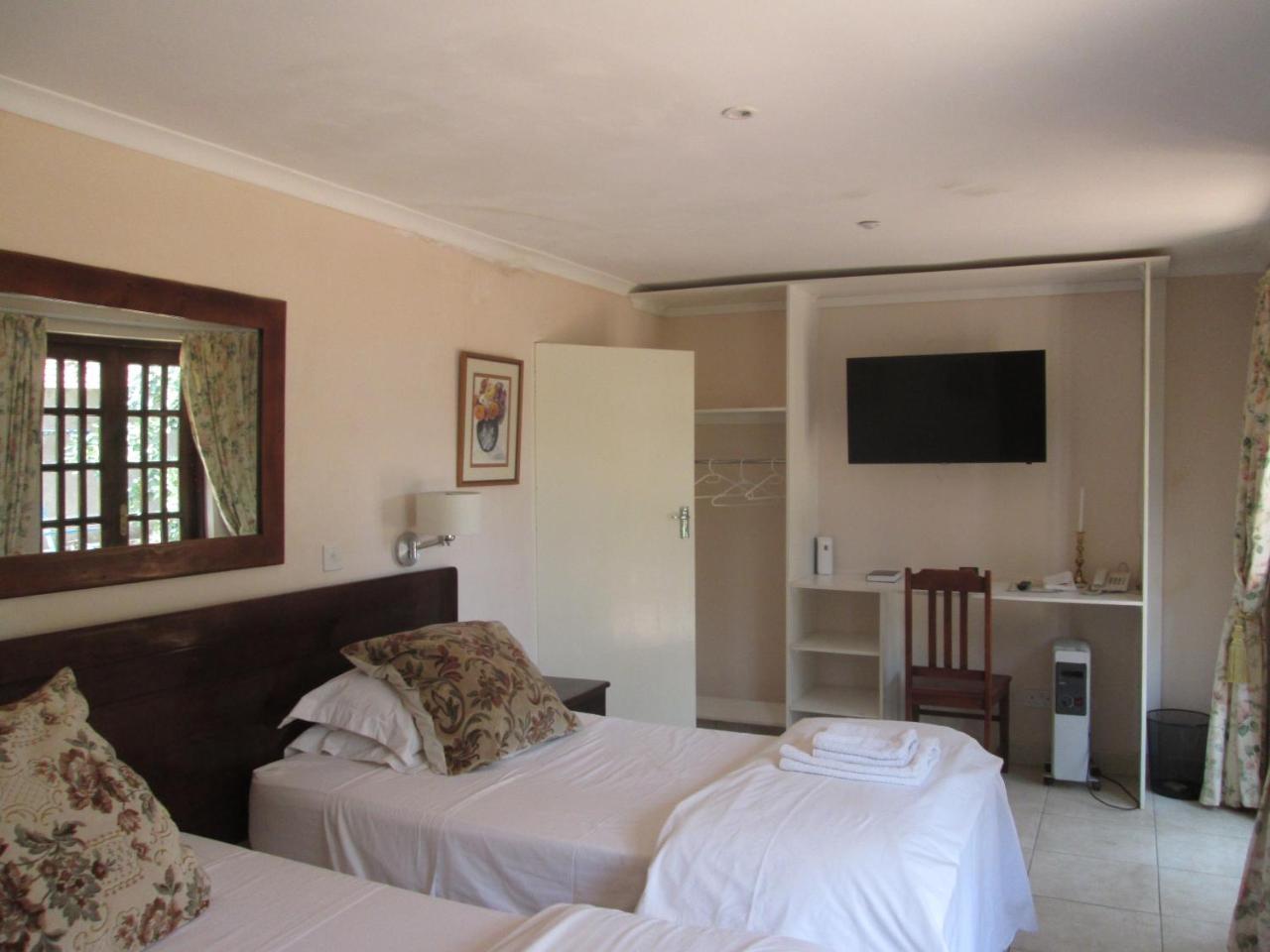 12 Fleetwood Bed & Breakfast Harare Dış mekan fotoğraf