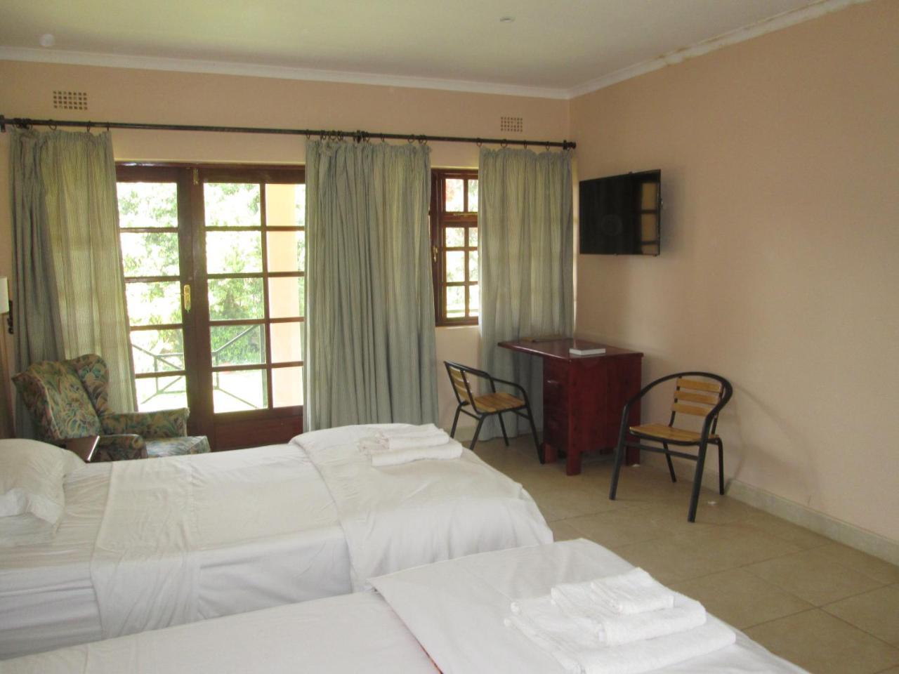 12 Fleetwood Bed & Breakfast Harare Dış mekan fotoğraf