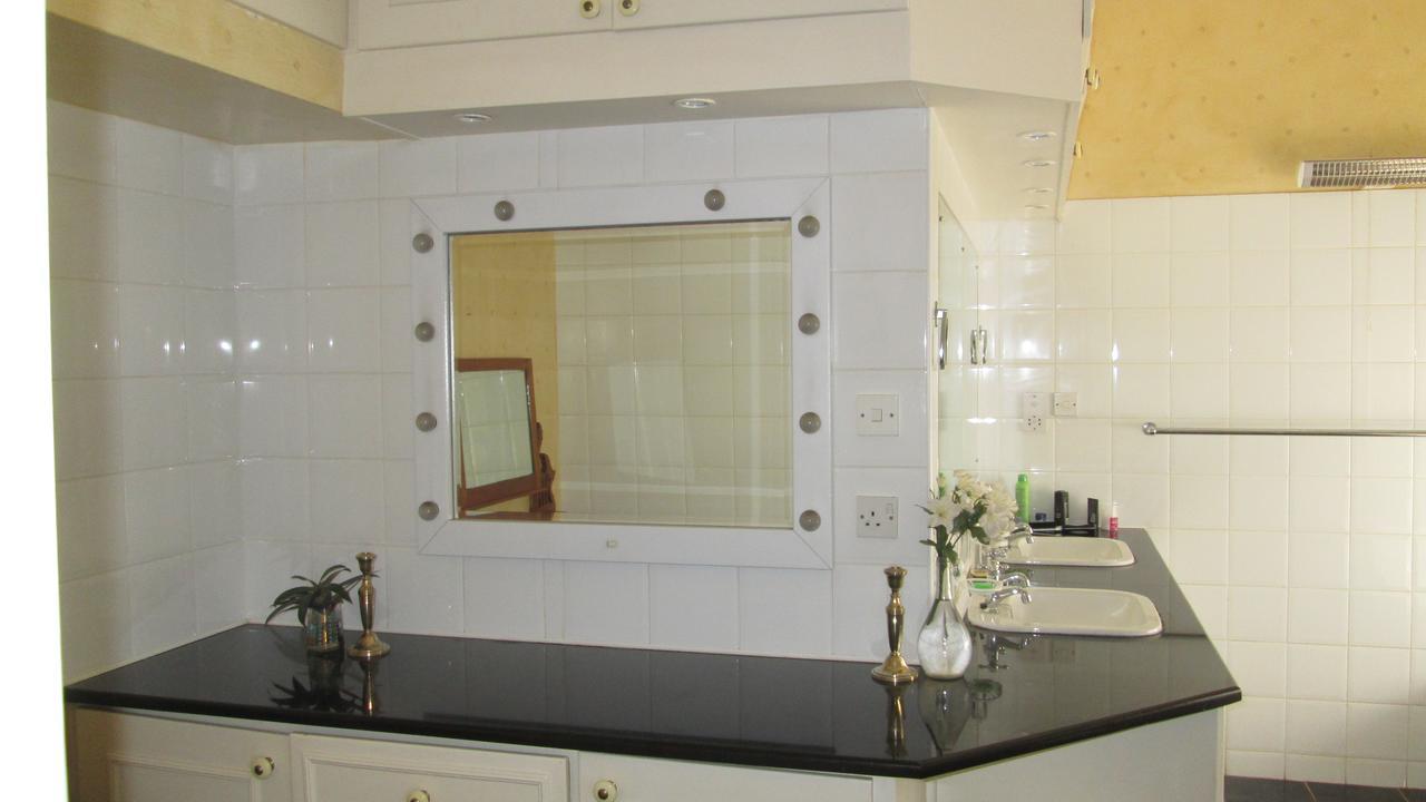 12 Fleetwood Bed & Breakfast Harare Dış mekan fotoğraf