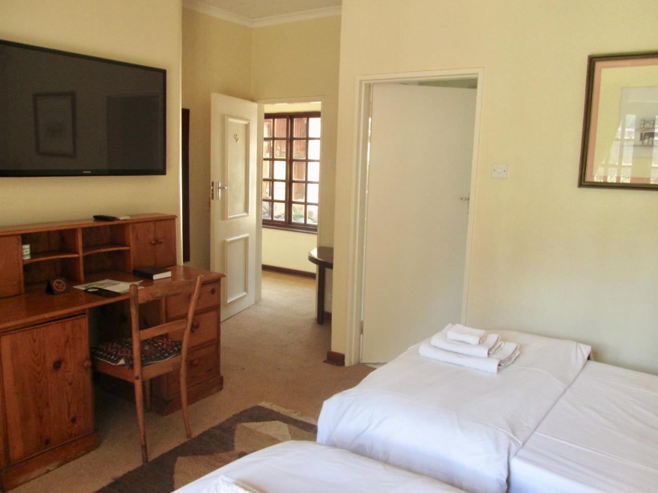 12 Fleetwood Bed & Breakfast Harare Dış mekan fotoğraf