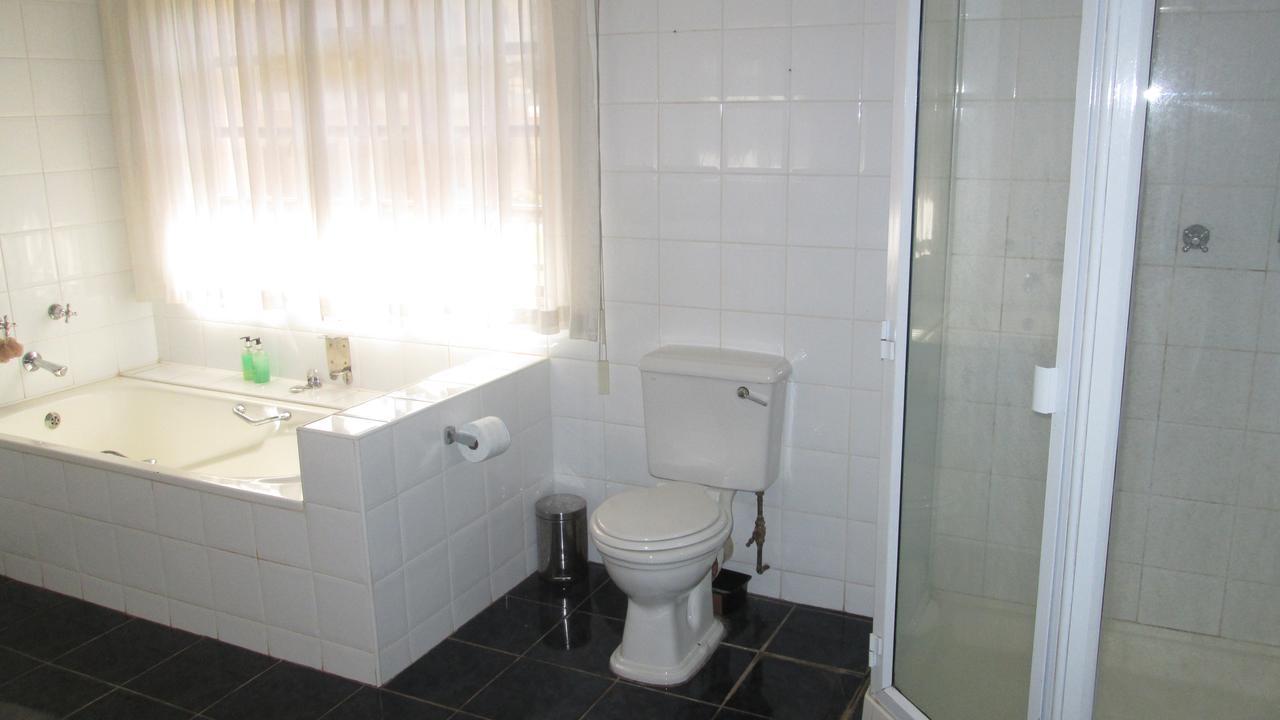 12 Fleetwood Bed & Breakfast Harare Dış mekan fotoğraf